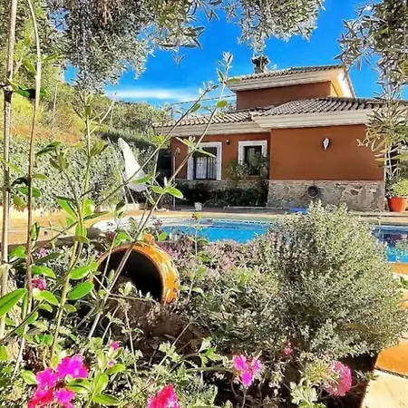 Casa La Roca El Gastor